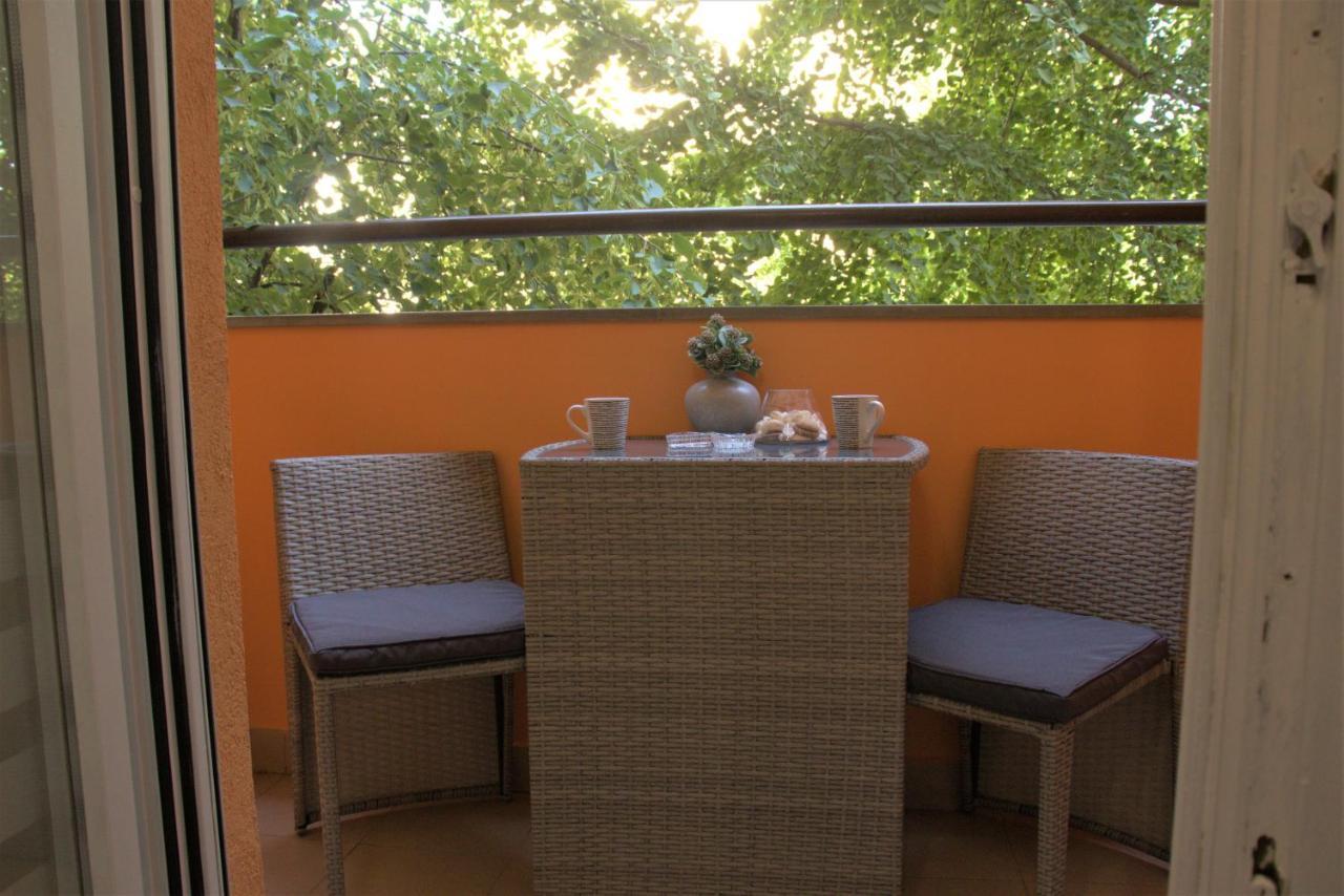 Novi Sad Apartman Tenigo Buitenkant foto