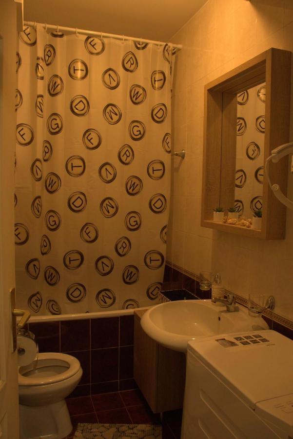 Novi Sad Apartman Tenigo Buitenkant foto