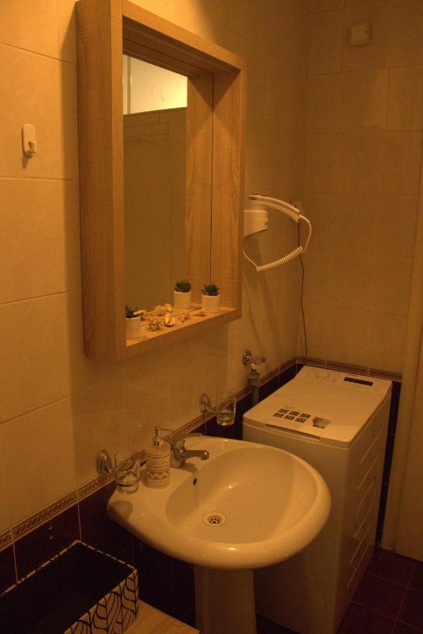 Novi Sad Apartman Tenigo Buitenkant foto
