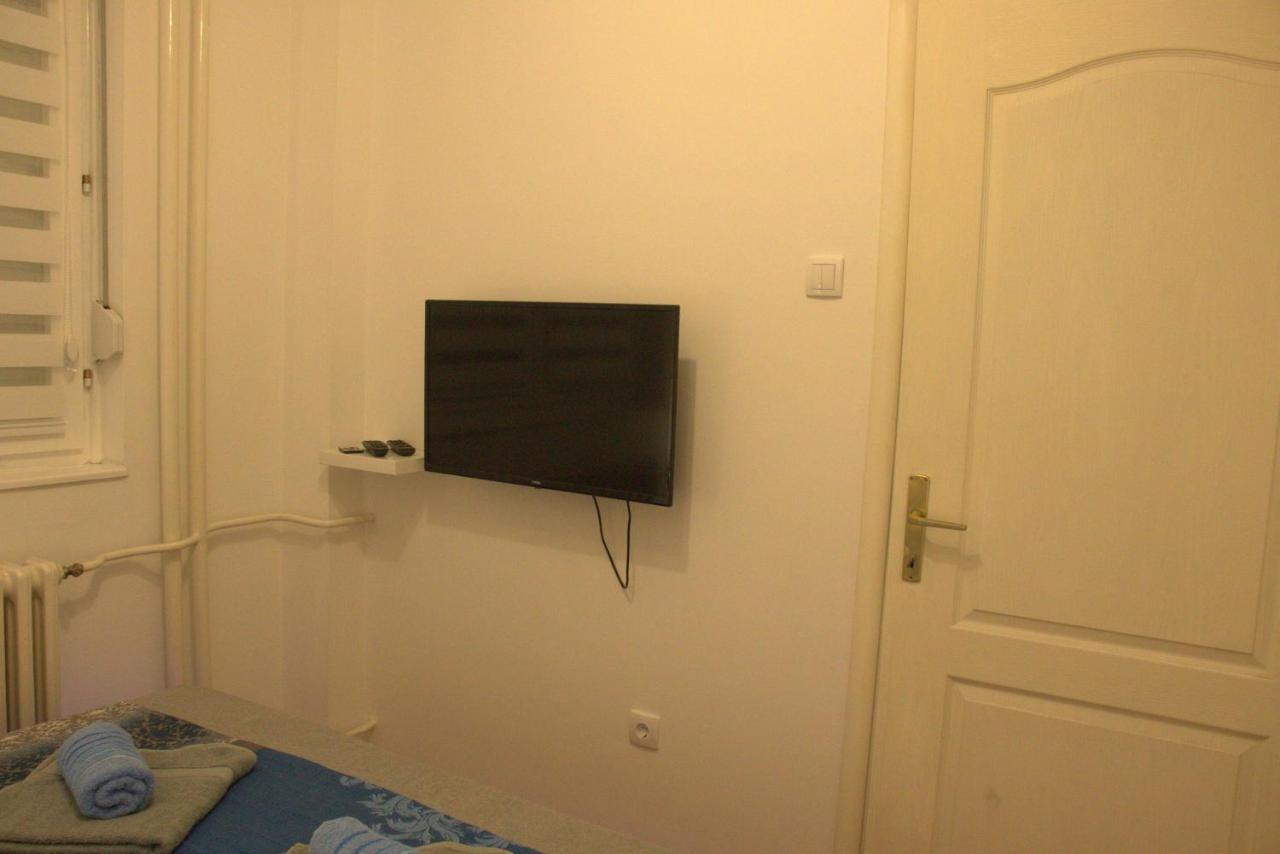 Novi Sad Apartman Tenigo Buitenkant foto