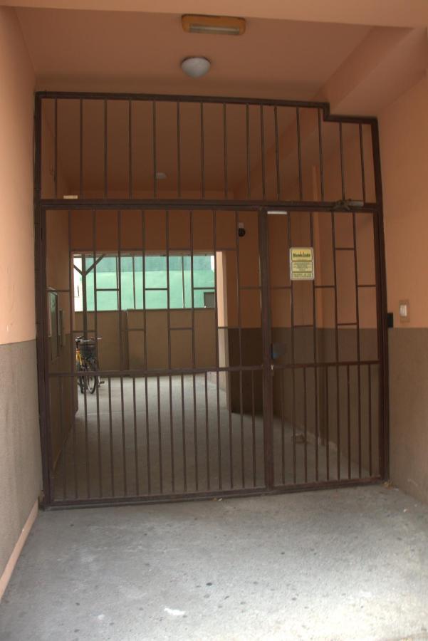 Novi Sad Apartman Tenigo Buitenkant foto