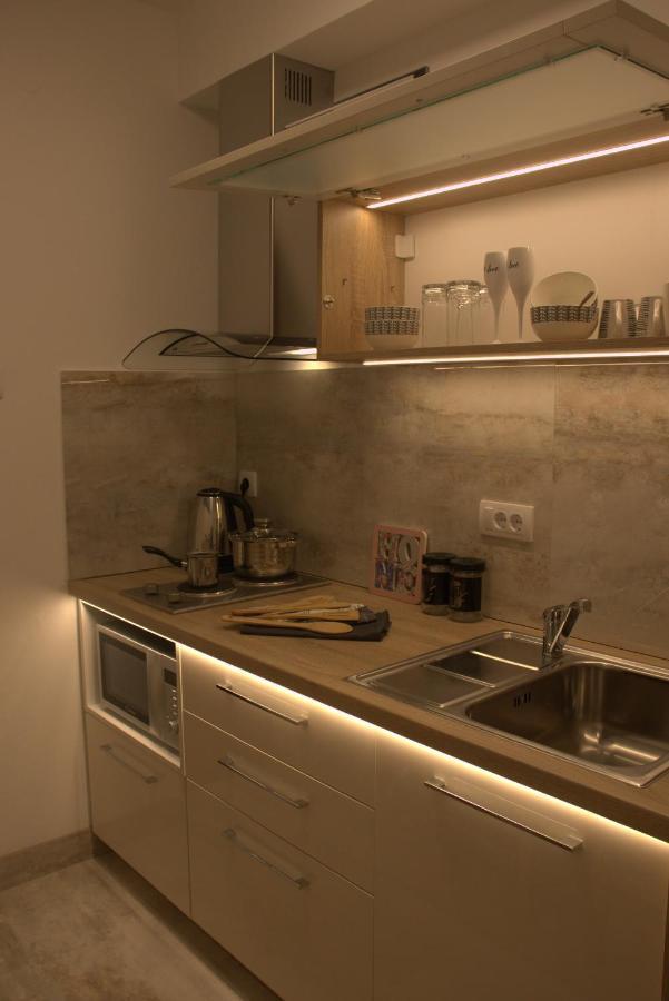 Novi Sad Apartman Tenigo Buitenkant foto